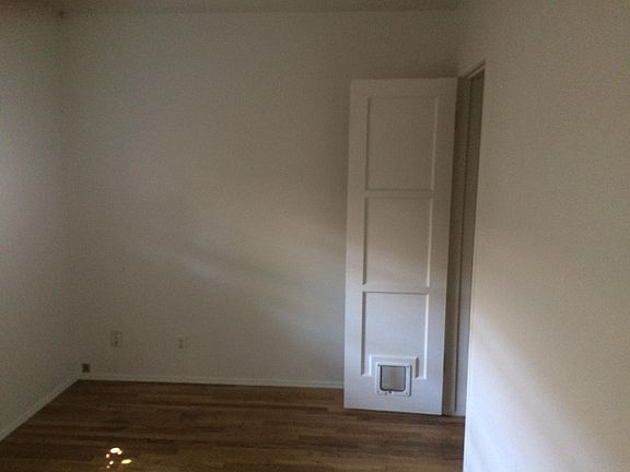 4th image of 3921 S Centinela Ave