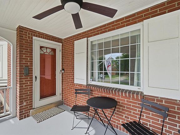 5th image of 5915 Pandora Ave