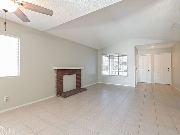 5th image of 2426 Millcroft Dr