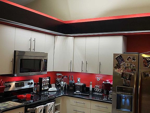 4th image of 207 Northshore Cir