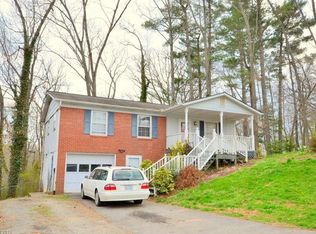 10 Wildwood Ave, Weaverville, NC 28787
