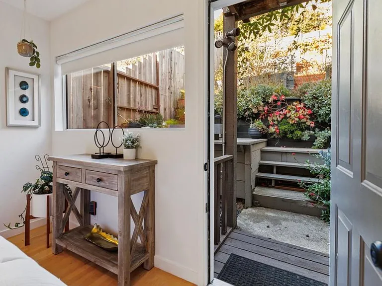 608 Peralta Ave — Photo 11