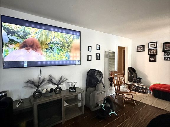 2nd image of 1064 253rd St