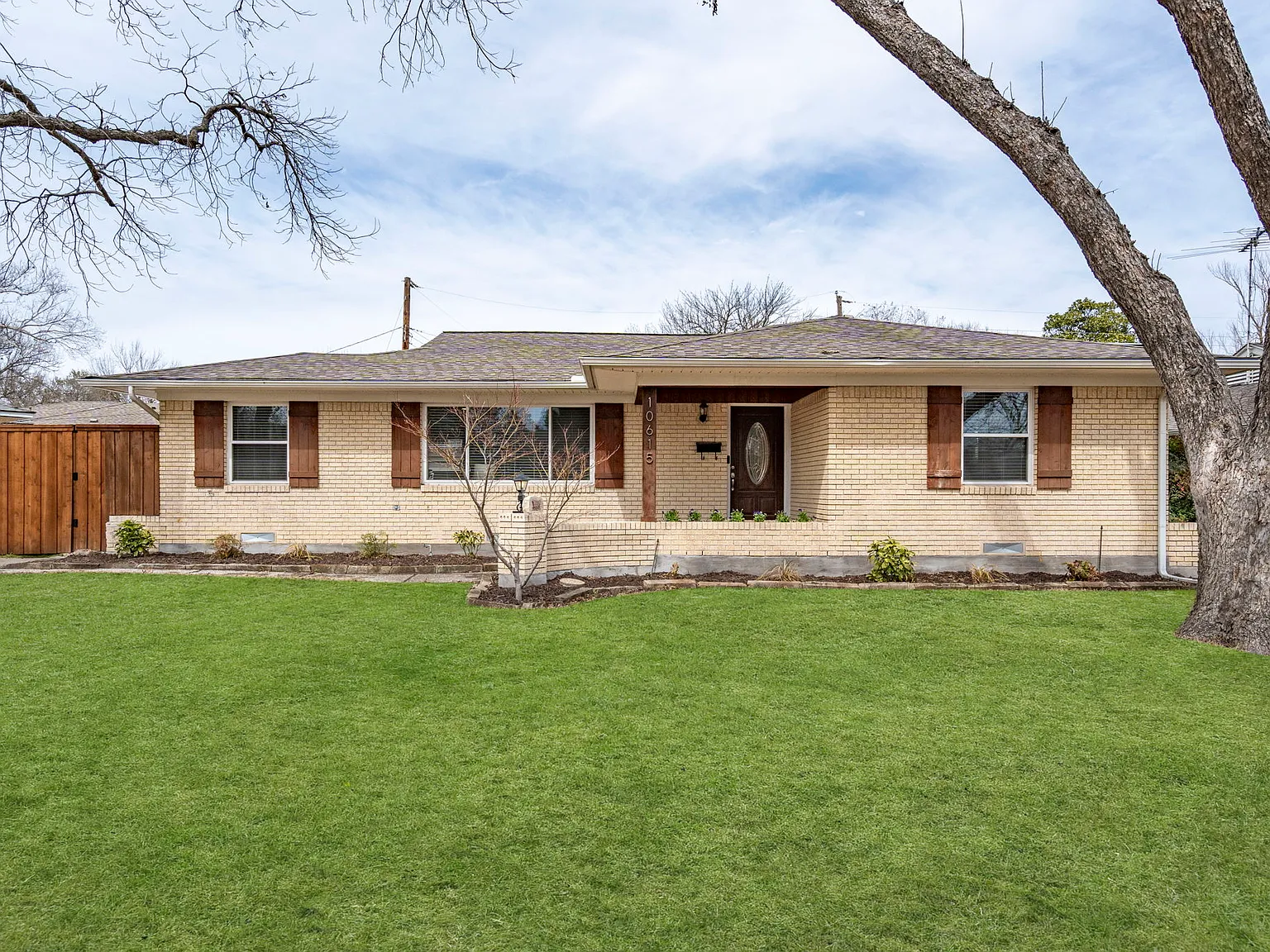 3 bed, 1703 sqft, $3,400 — Photo 1