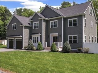 11 Liberty Ave, Burlington, MA 01803