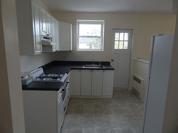 3rd image of 514 Beach 138 St #2