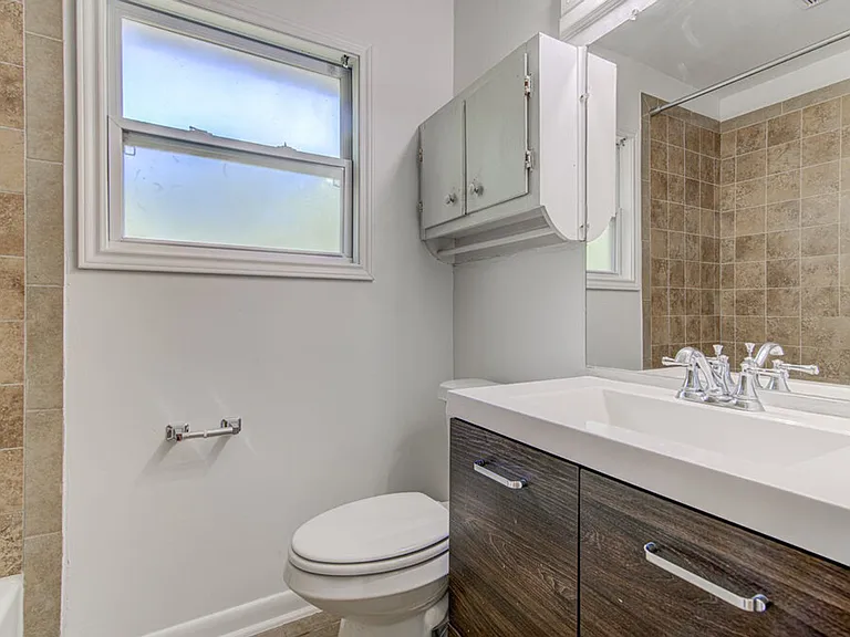 8406 Burrell Dr — Photo 15