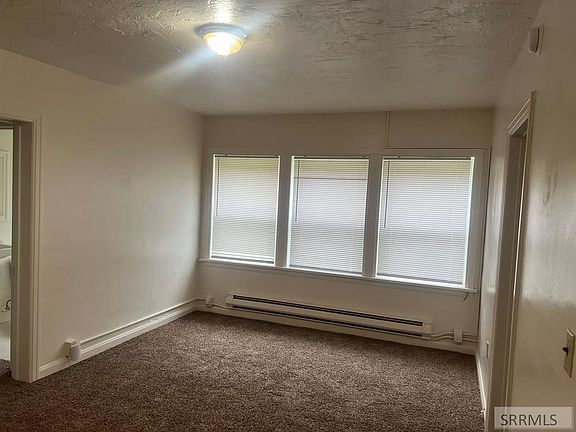 4th image of 525 Walnut St #27