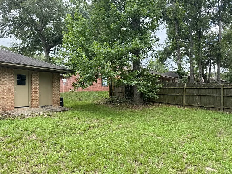 16048 Shoshone Dr — Photo 19