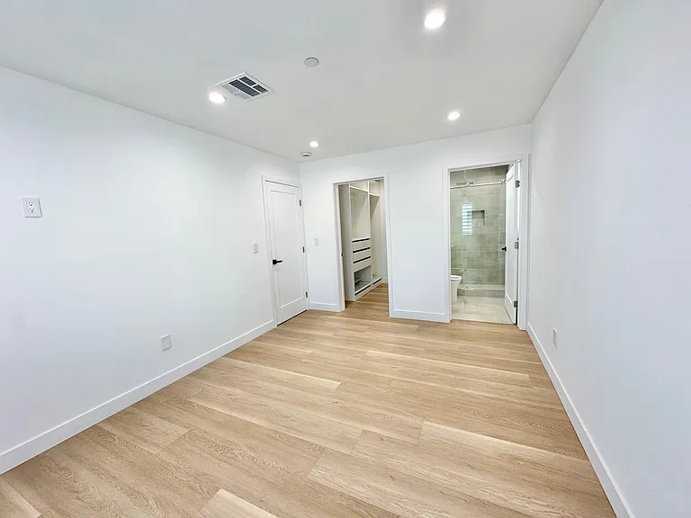 1952 N Parish Pl #201 — Photo 10