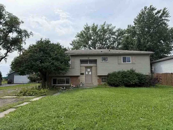 28 N West Ave, Bourbonnais, IL 60914