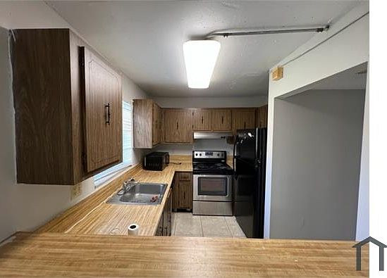 4th image of 4220 NW 21st St APT 211