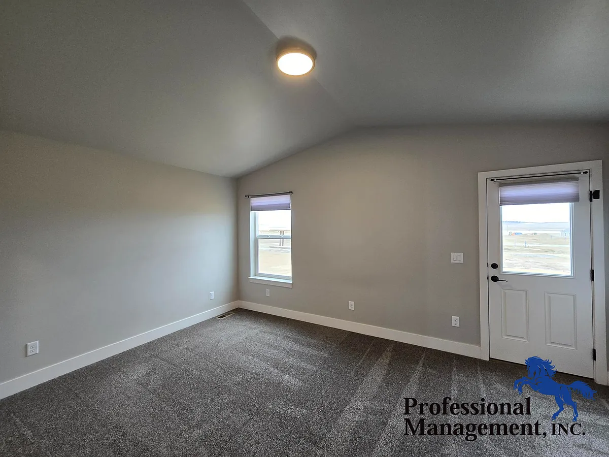 Building Photo - 937 Anacapa Ln