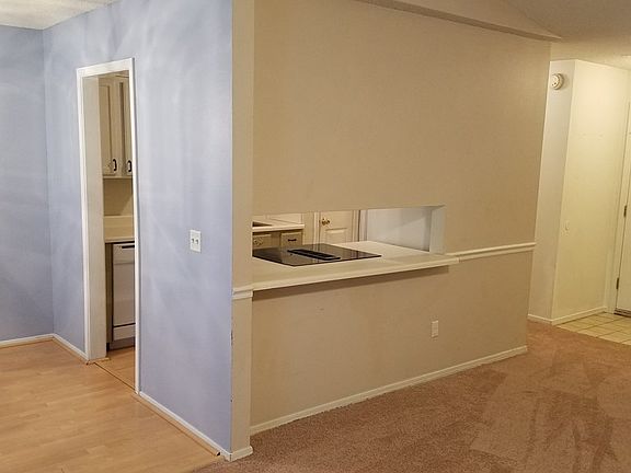 4th image of 1107 SW Tunbridge Dr