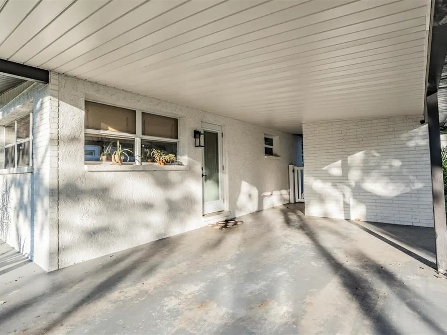 3 bed, 1010 sqft, $2,795 — Photo 2