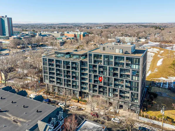 1048 Wellington St #508, Halifax, NS B3H 0C2