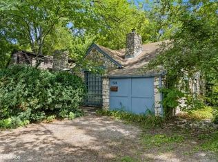 1328 Muscatine Ave, Iowa City, IA