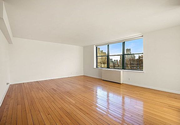 4th image of 2250 Broadway APT 16C