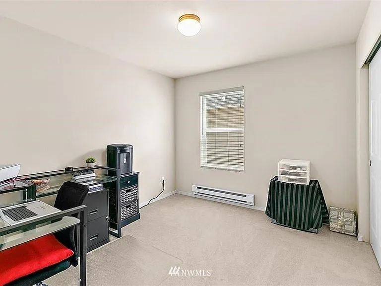 1415 Burnside Pl — Photo 9