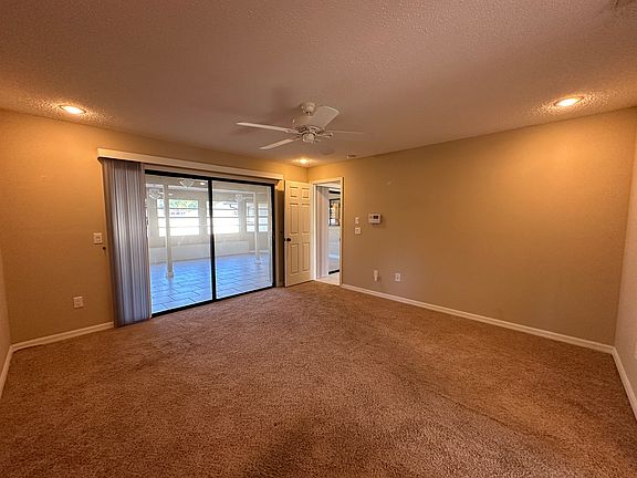 5th image of 53 Faircastle Ln