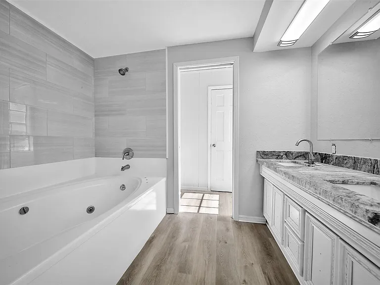 13426 Balcrest Dr — Photo 14