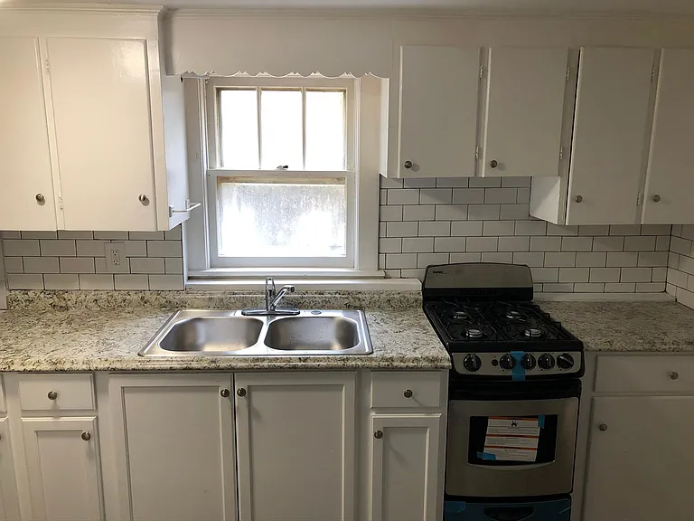 44 Saint Charles St #BASEMENT — Photo 8