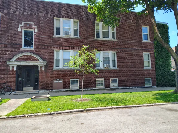 2907 W Fletcher St #1, Chicago, IL 60618