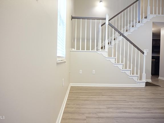 4th image of 3728 Apple Grove Cir