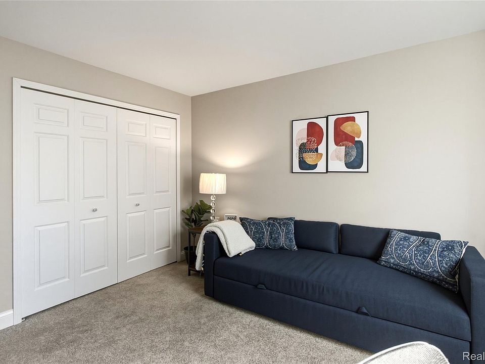 6646 Maple Lakes Dr, photo 22