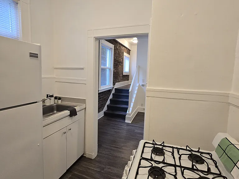 Ansonia Apartments — Photo 21