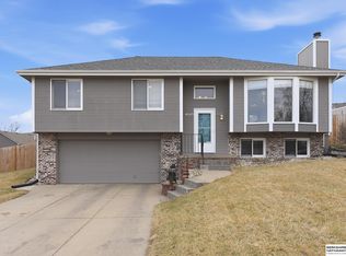 4025 N 212th St, Elkhorn, NE 68022