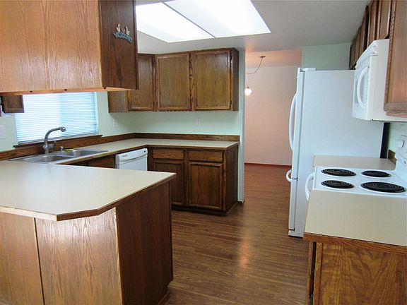 2nd image of 4832 138th St NE