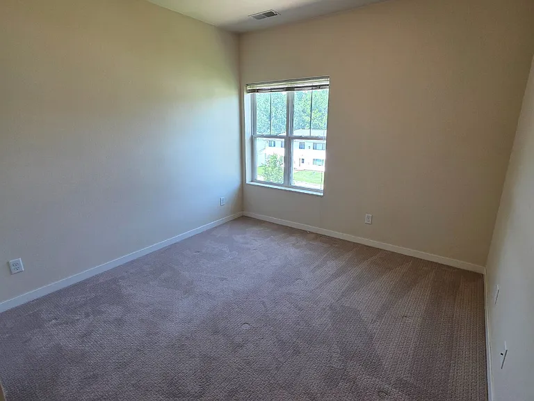 1415 Center Point Rd NE #301 — Photo 4