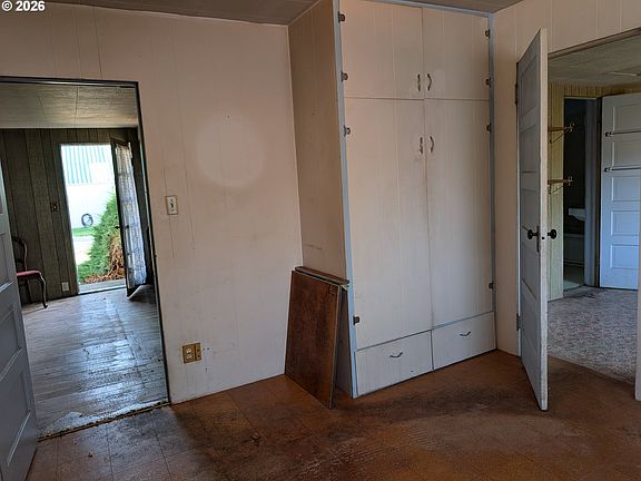 4th image of 608 Poplar St #1