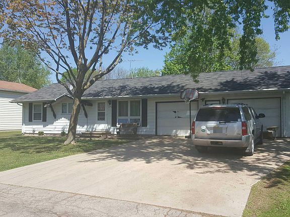 3rd image of 1396 Glenview Dr
