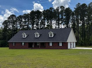 144 Live Oak Ln, Claxton, GA 30417