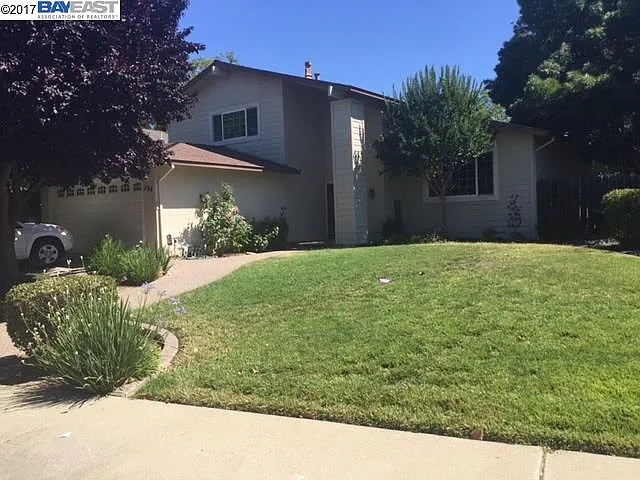 756 Debra St photo 1