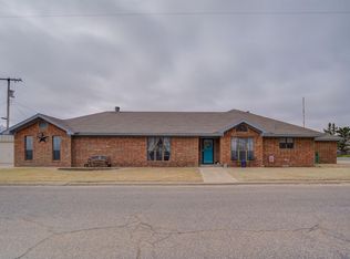 802 1st St, Lorenzo, TX 79343
