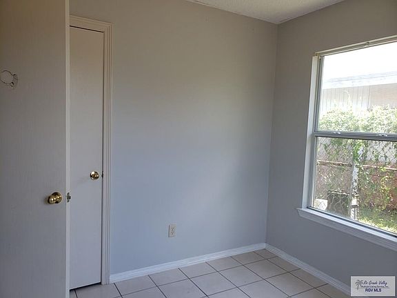 3rd image of 5925 Cadereyta St