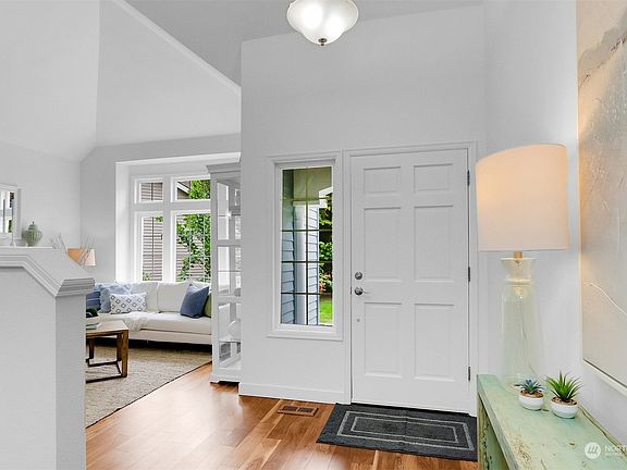 4th image of 18035 NE 109th Court