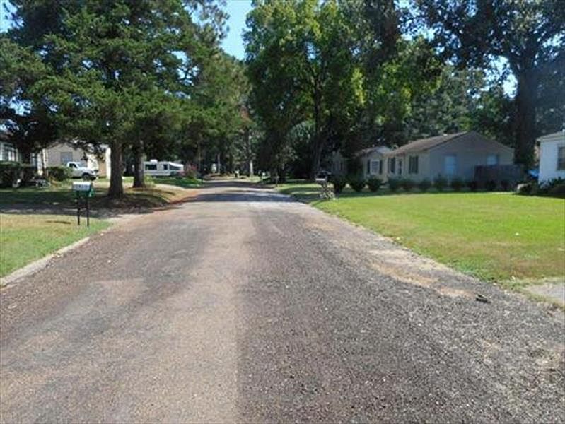 2nd image of 29 Maplewood Ln