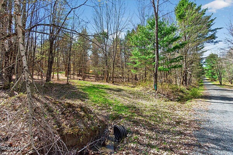 3rd image of 155 Thistle Hill Road