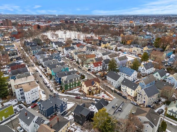 52 Forrester St #1, Salem, MA 01970