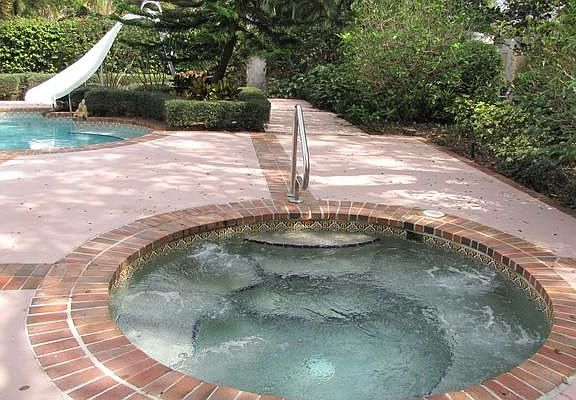 5th image of 210 Sundial Ct