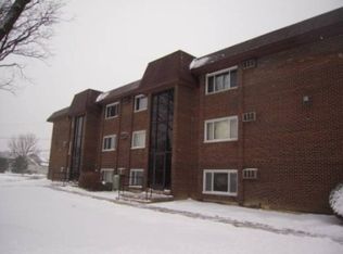 325 N Columbine Ave APT C5, Lombard, IL 60148