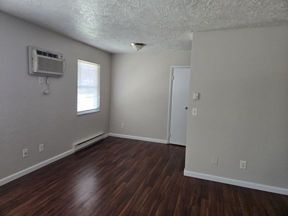 2nd image of 3619 Schwartze Ave APT 4