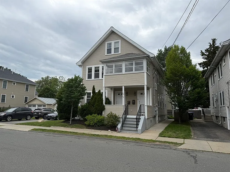 28-30 Chestnut St #28 — Photo 1