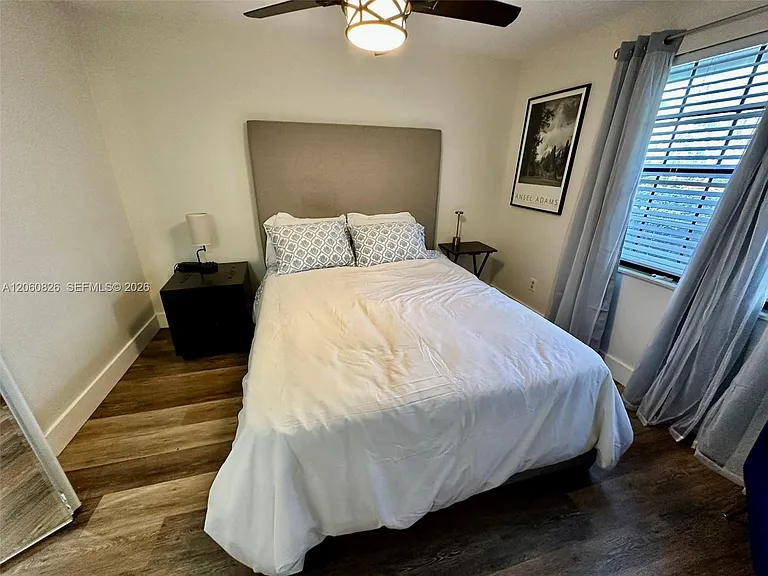 1710 NE 5th Ct #1712 — Photo 15