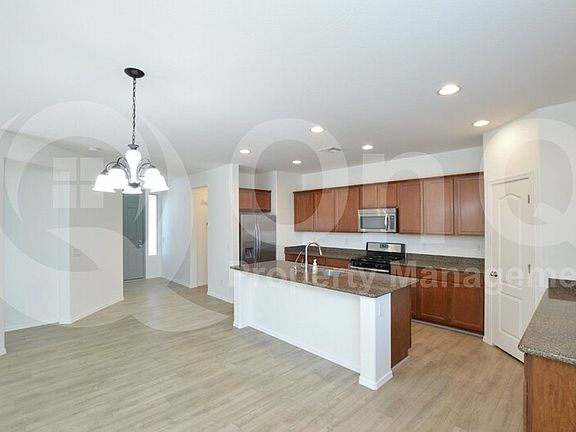 4th image of 23540 S 212th Way