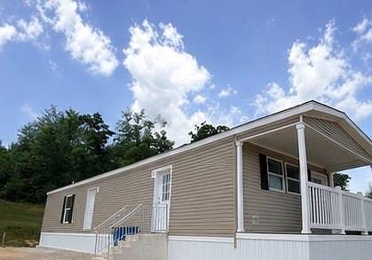 2nd image of 12530 Kinsman Rd #18